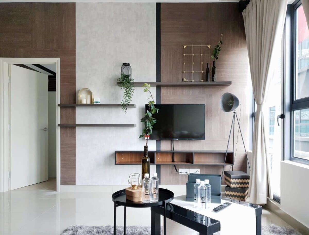 Stylish & Cozy 2br At Arte Plus, Free Parking